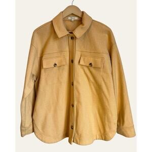 Madewell Brushed Herringbone Knit Shirt
Jacket in Size Large